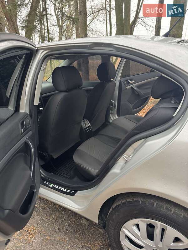 Лифтбек Skoda Octavia 2006 в Жмеринке фото Лифтбек Skoda Octavia 2006 в Жмеринке