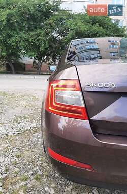 Лифтбек Skoda Octavia 2016 в Хмельницком