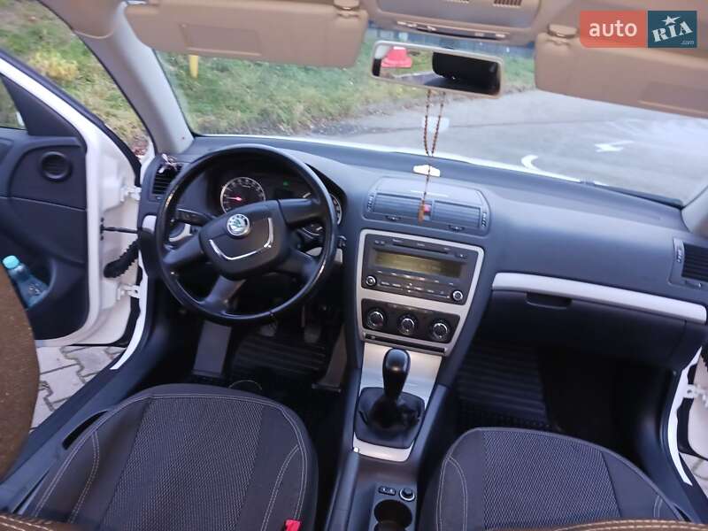 Лифтбек Skoda Octavia 2012 в Житомире