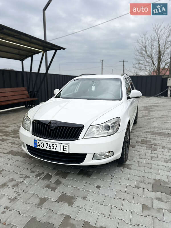 Универсал Skoda Octavia 2011 в Хусте