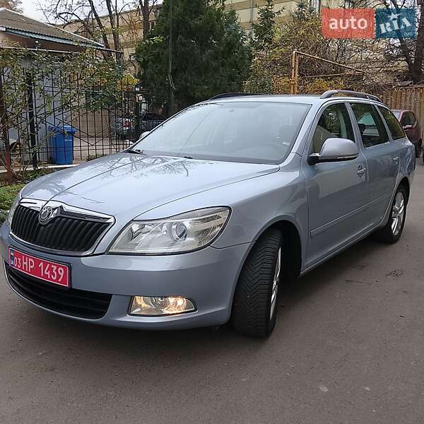 Универсал Skoda Octavia 2009 в Одессе