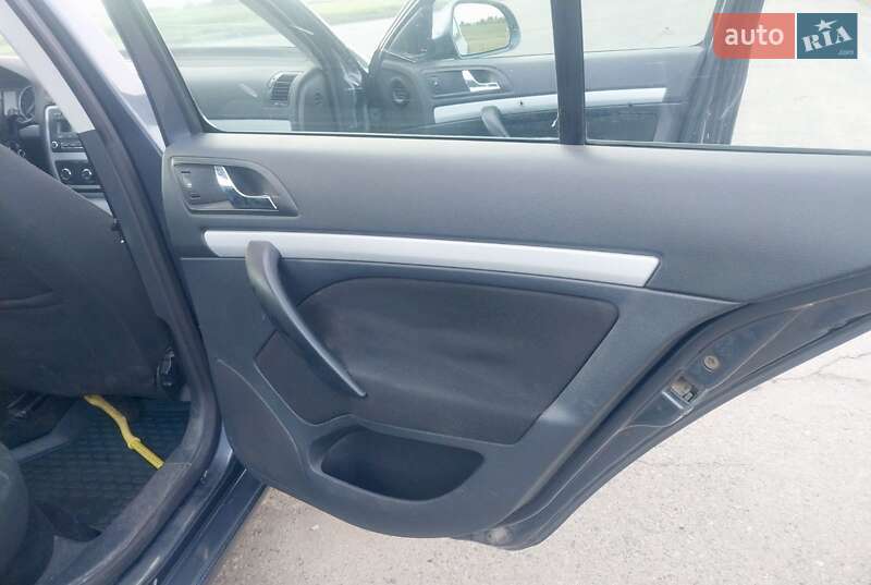 Лифтбек Skoda Octavia 2010 в Сумах