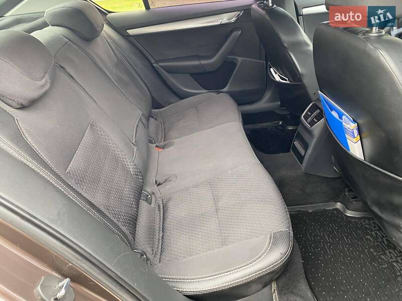 Лифтбек Skoda Octavia 2013 в Николаеве