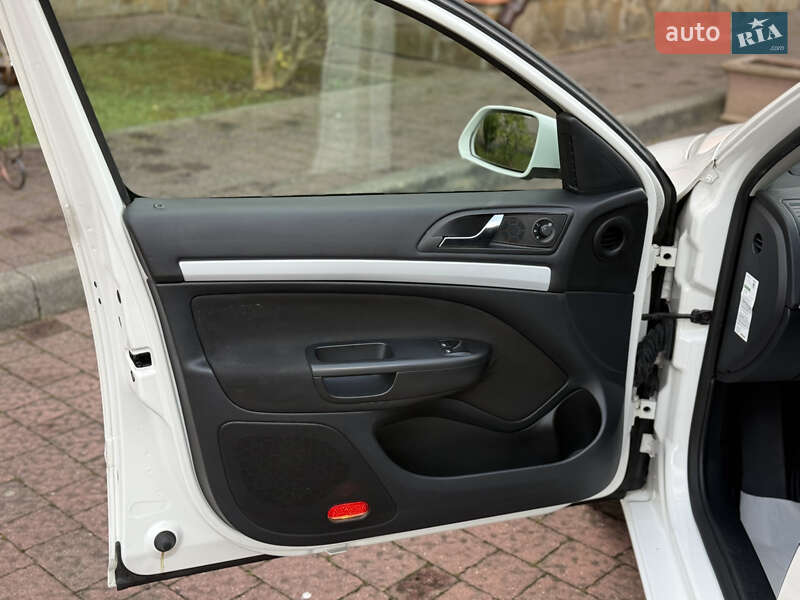 Универсал Skoda Octavia 2008 в Стрые