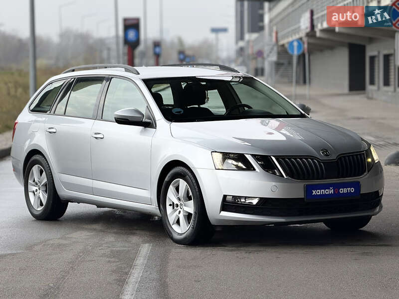 Універсал Skoda Octavia 2017 в Києві фото 3 Універсал Skoda Octavia 2017 в Києві
