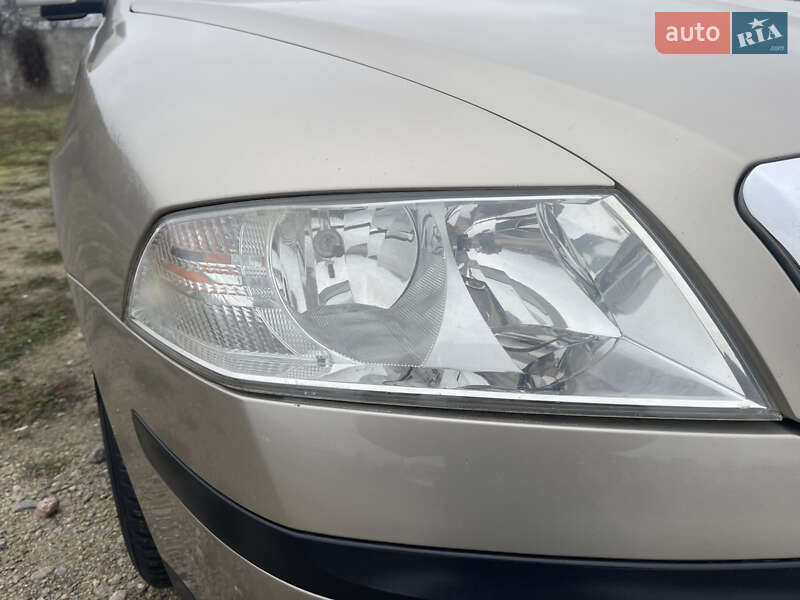 Лифтбек Skoda Octavia 2005 в Умани