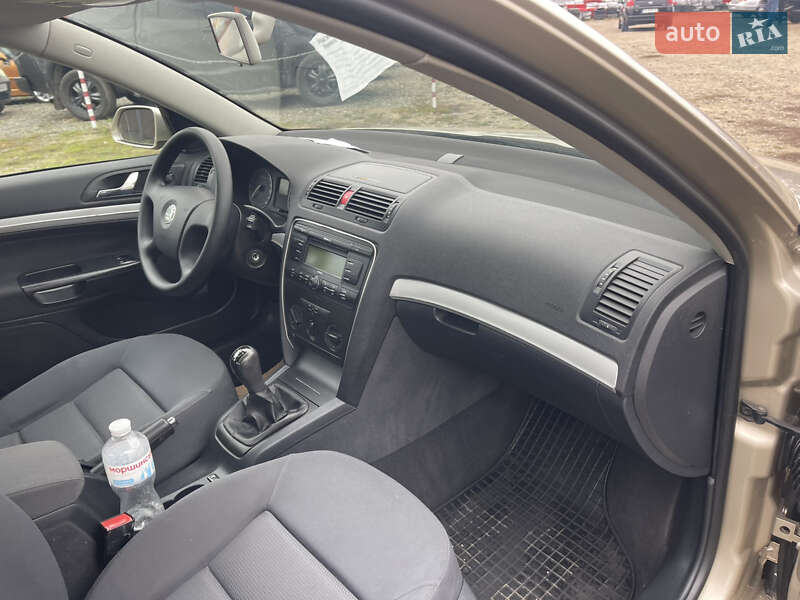Лифтбек Skoda Octavia 2005 в Умани