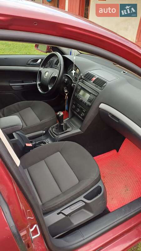 Лифтбек Skoda Octavia 2007 в Буске