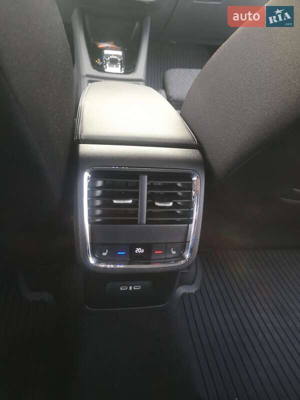 Лифтбек Skoda Octavia 2023 в Кривом Роге