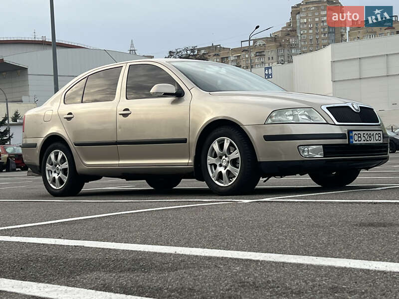 Лифтбек Skoda Octavia 2004 в Киеве