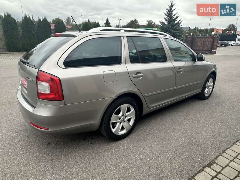 Универсал Skoda Octavia 2011 в Луцке фото 5 Универсал Skoda Octavia 2011 в Луцке