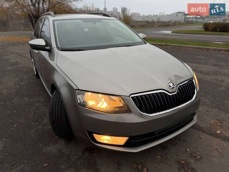Универсал Skoda Octavia 2013 в Кривом Роге