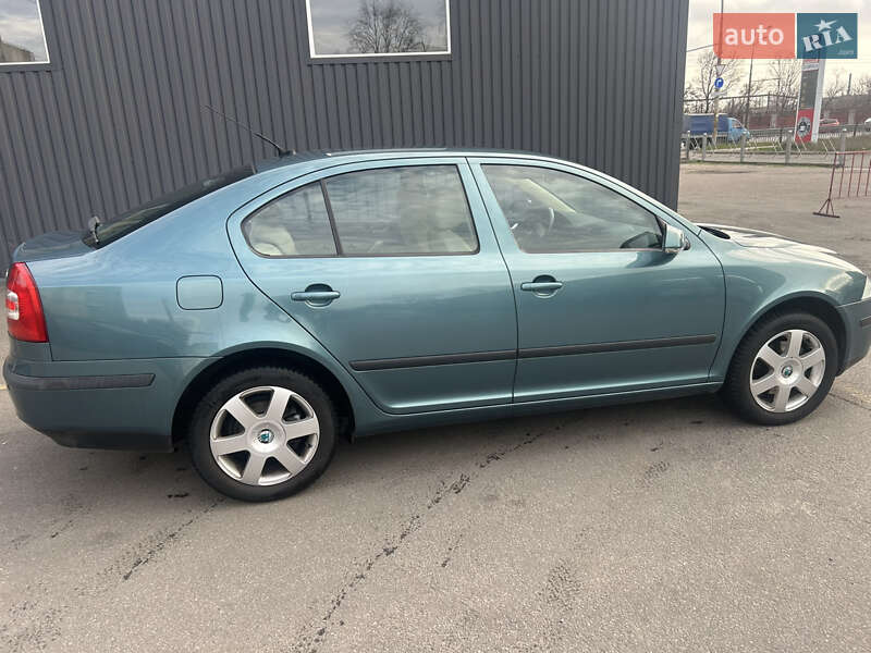 Лифтбек Skoda Octavia 2006 в Днепре