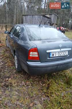 Лифтбек Skoda Octavia 2003 в Познани