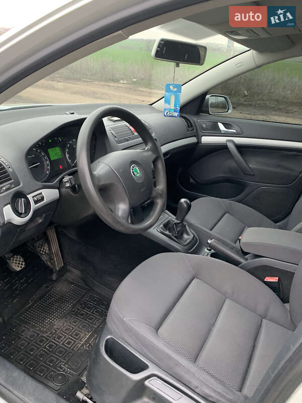 Универсал Skoda Octavia 2005 в Первомайске