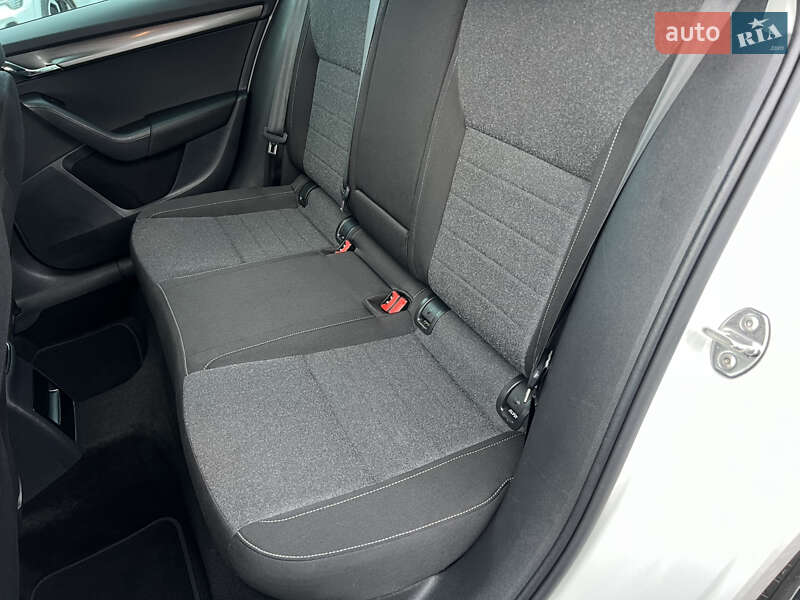 Универсал Skoda Octavia 2020 в Луцке