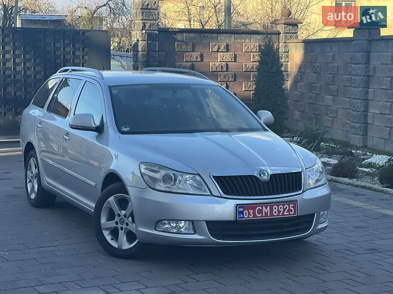 Универсал Skoda Octavia 2012 в Дубно фото 4 Универсал Skoda Octavia 2012 в Дубно