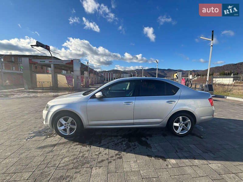 Лифтбек Skoda Octavia 2013 в Хусте