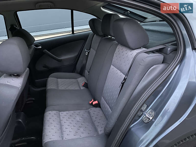 Лифтбек Skoda Octavia 2009 в Киеве