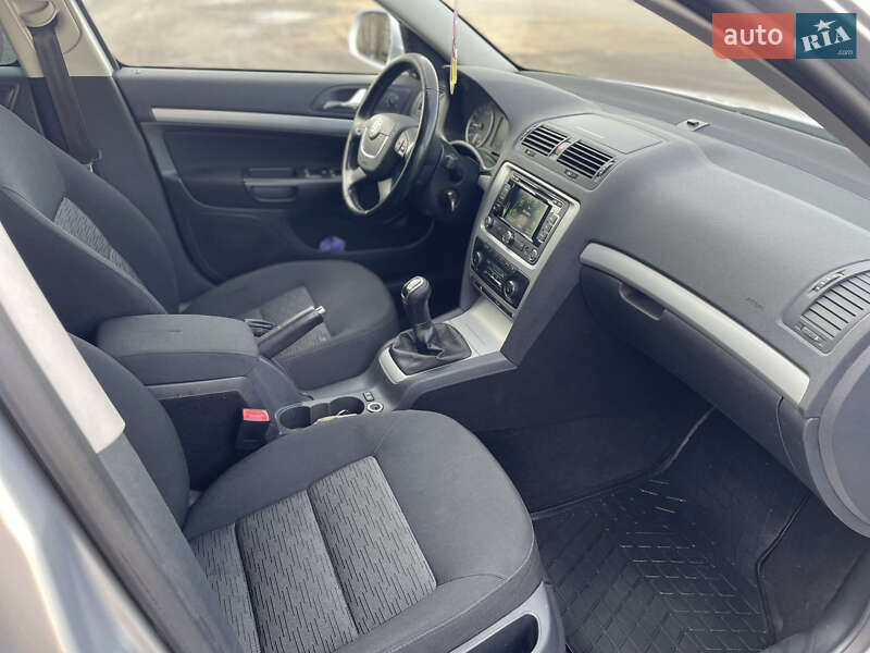 Универсал Skoda Octavia 2012 в Полтаве фото 5 Универсал Skoda Octavia 2012 в Полтаве