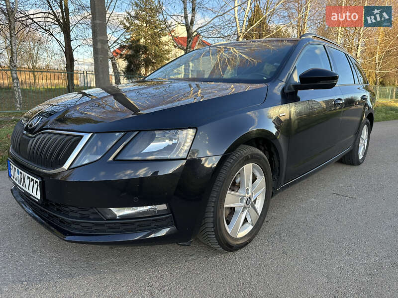 Универсал Skoda Octavia 2017 в Стрые