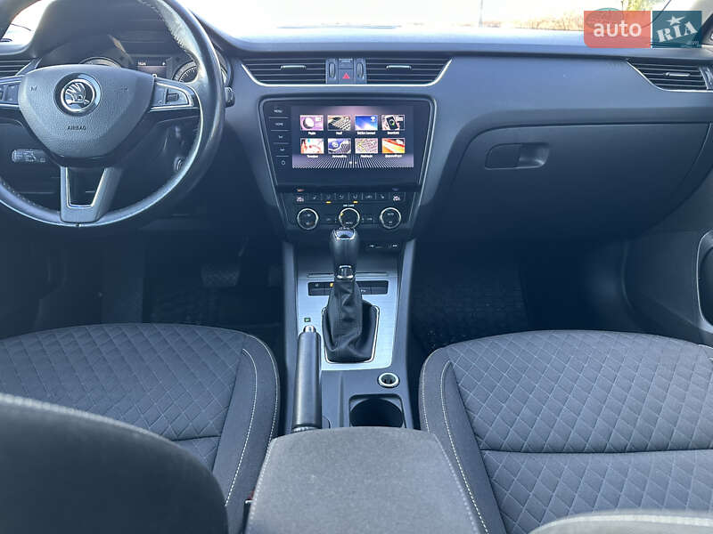 Универсал Skoda Octavia 2017 в Стрые