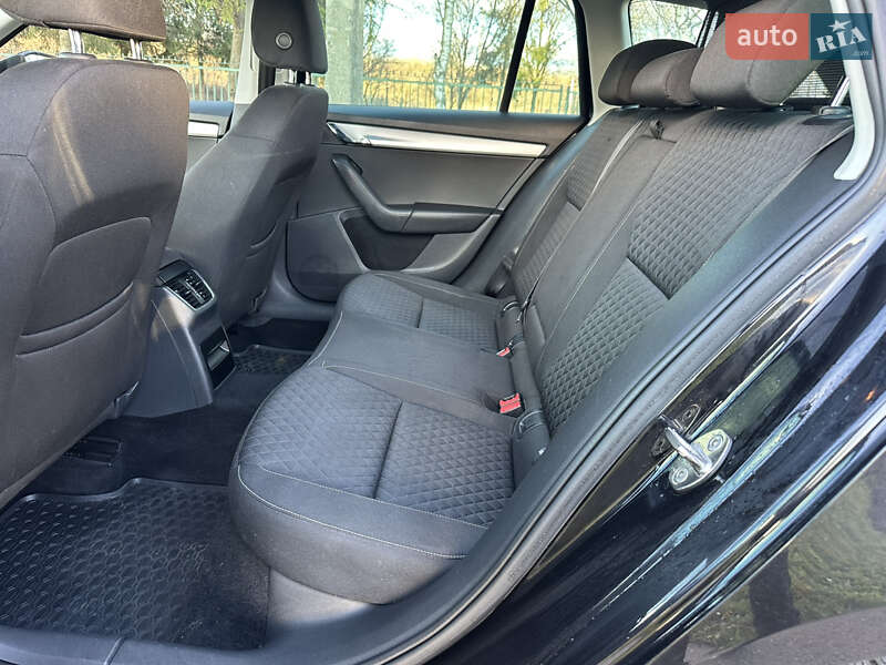 Универсал Skoda Octavia 2017 в Стрые