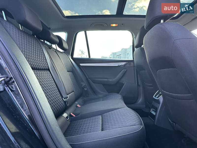 Универсал Skoda Octavia 2017 в Стрые