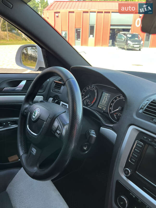 Универсал Skoda Octavia 2010 в Львове