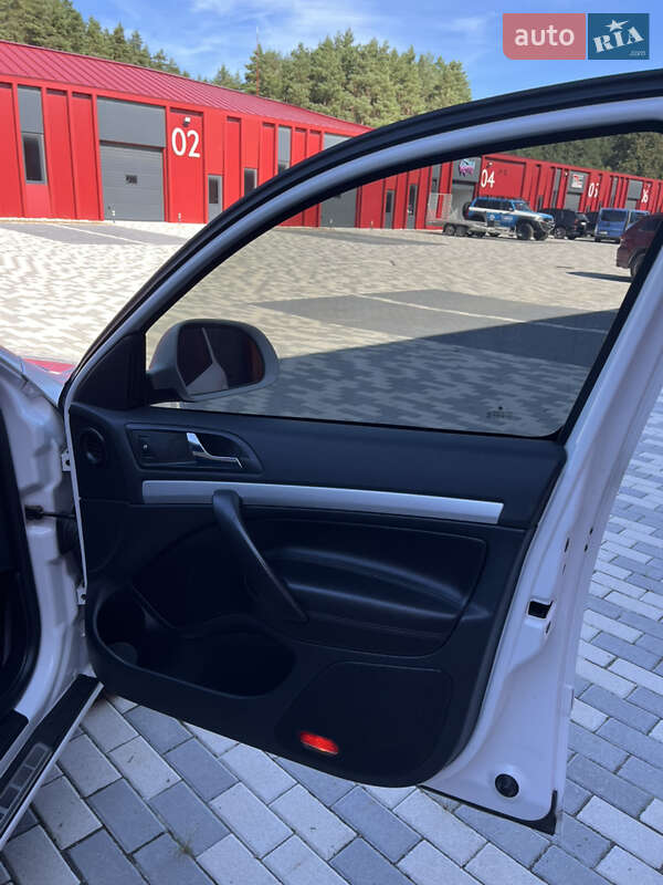 Универсал Skoda Octavia 2010 в Львове