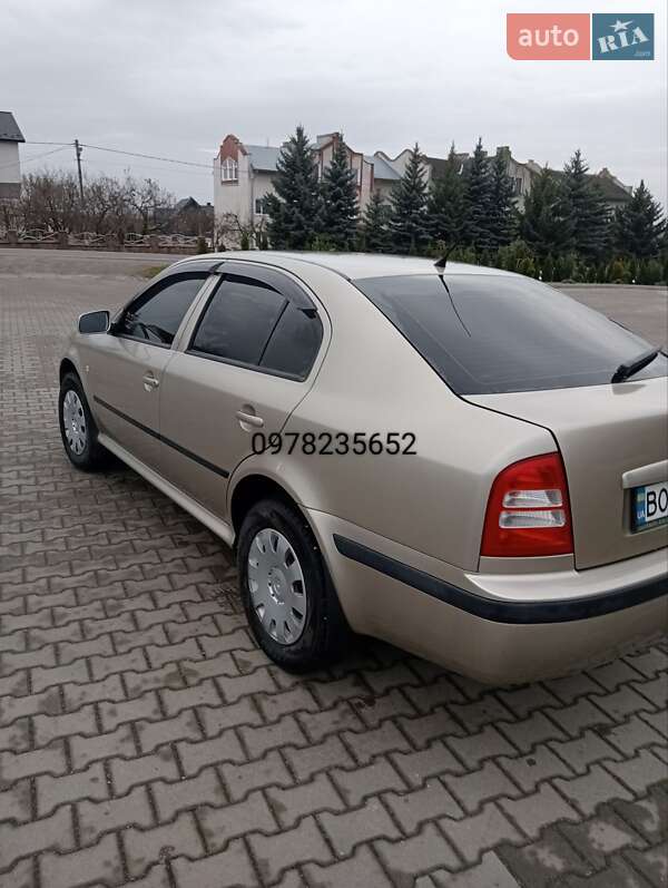 Лифтбек Skoda Octavia 2004 в Гусятине