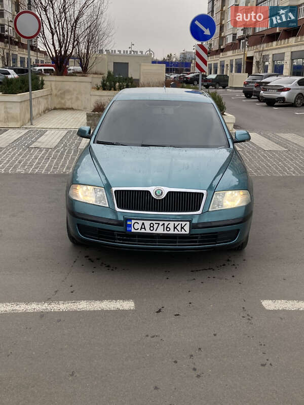 Лифтбек Skoda Octavia 2006 в Умани