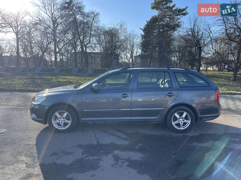Универсал Skoda Octavia 2011 в Коростене фото 3 Универсал Skoda Octavia 2011 в Коростене