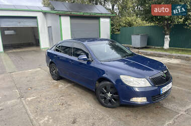 Лифтбек Skoda Octavia 2010 в Теофиполе