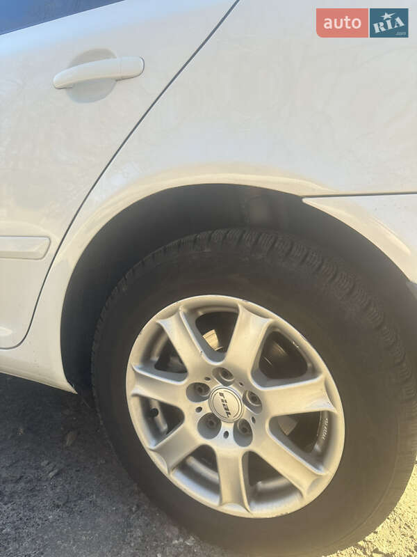 Лифтбек Skoda Octavia 2009 в Киеве