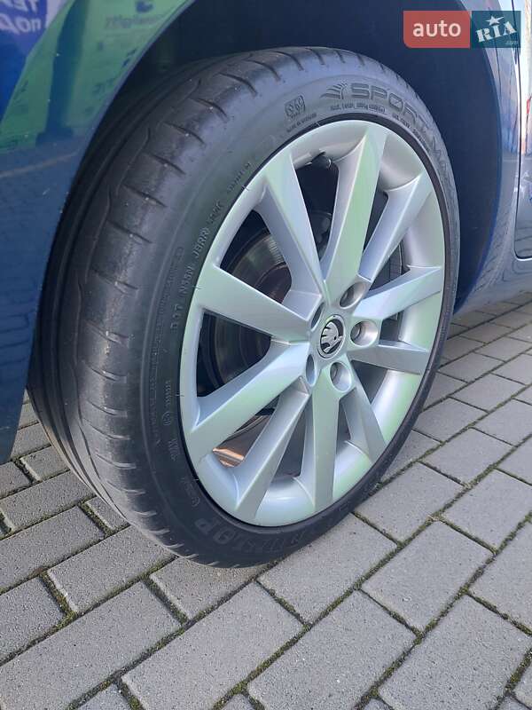 Универсал Skoda Octavia 2016 в Нововолынске