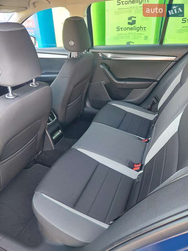 Универсал Skoda Octavia 2016 в Нововолынске