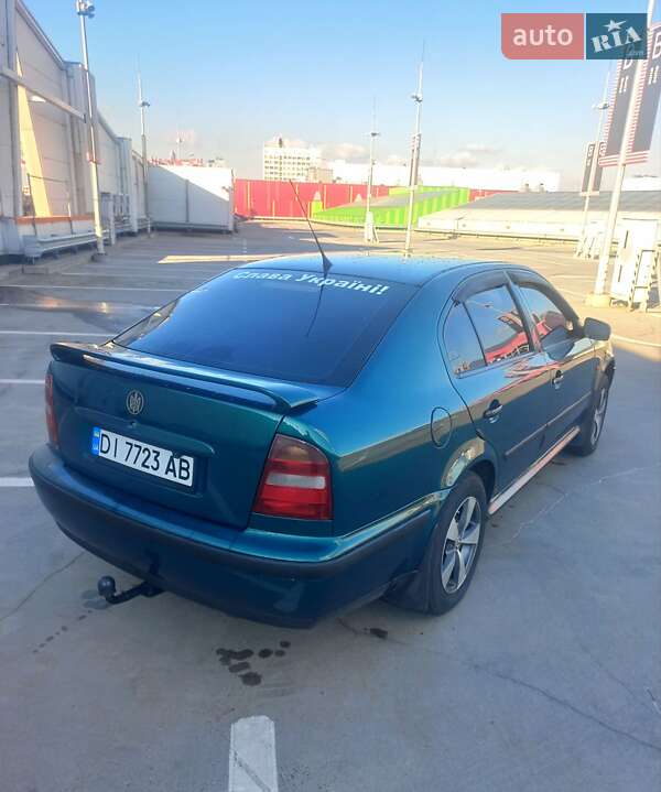 Лифтбек Skoda Octavia 1999 в Киеве