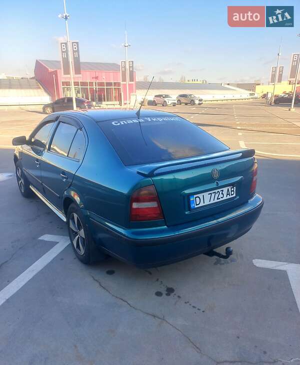Лифтбек Skoda Octavia 1999 в Киеве
