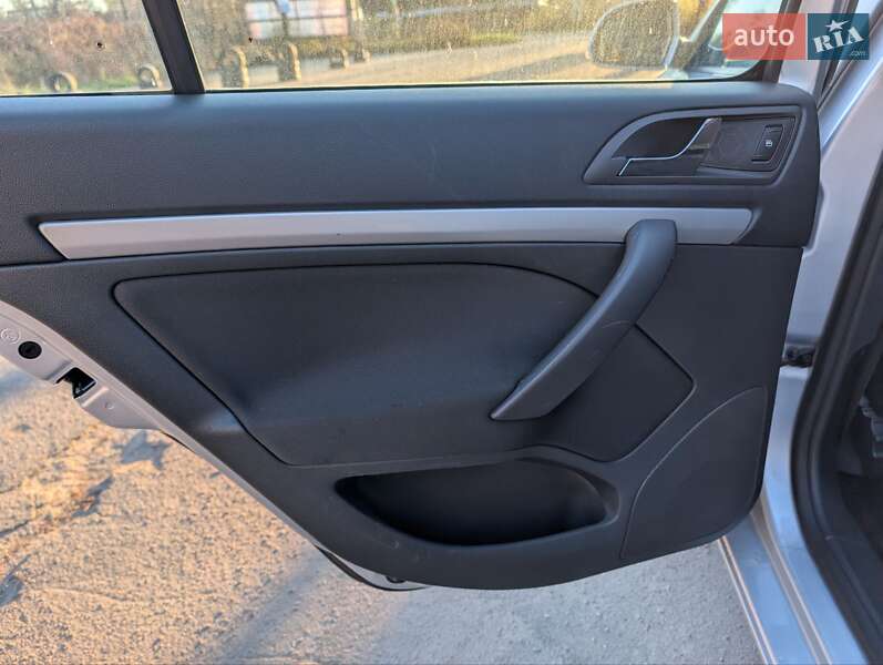 Универсал Skoda Octavia 2010 в Луцке