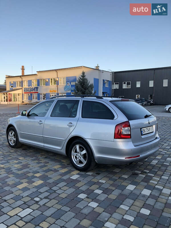 Универсал Skoda Octavia 2012 в Бродах