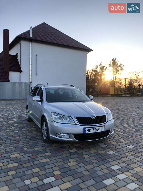 Универсал Skoda Octavia 2012 в Бродах