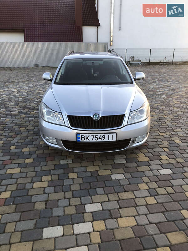 Универсал Skoda Octavia 2012 в Бродах
