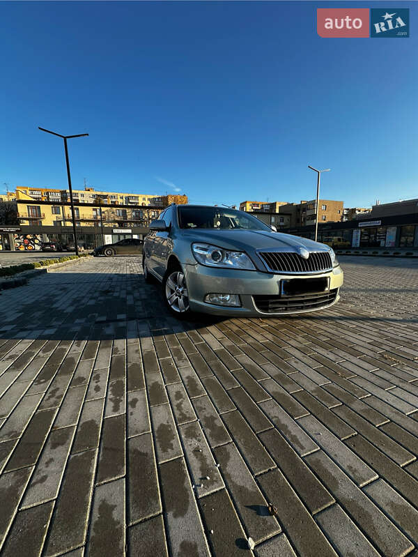 Универсал Skoda Octavia 2011 в Ужгороде фото Универсал Skoda Octavia 2011 в Ужгороде