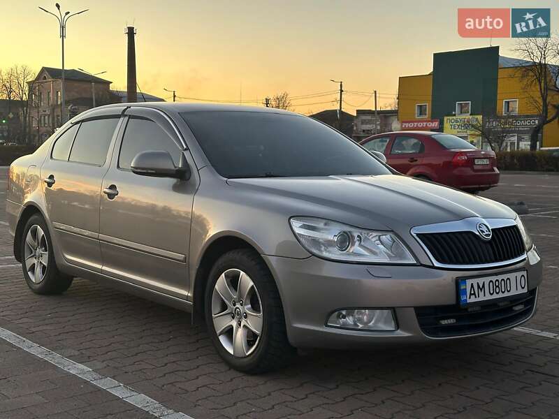 Лифтбек Skoda Octavia 2009 в Житомире
