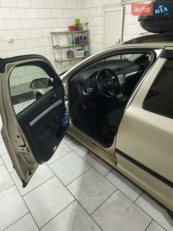 Універсал Skoda Octavia 2005 в Охтирці
