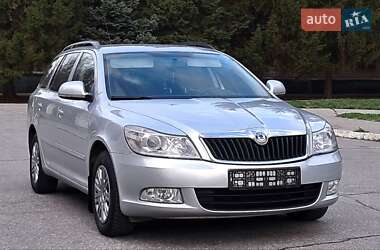 Универсал Skoda Octavia 2010 в Желтых Водах