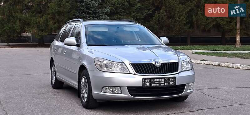 Универсал Skoda Octavia 2010 в Желтых Водах