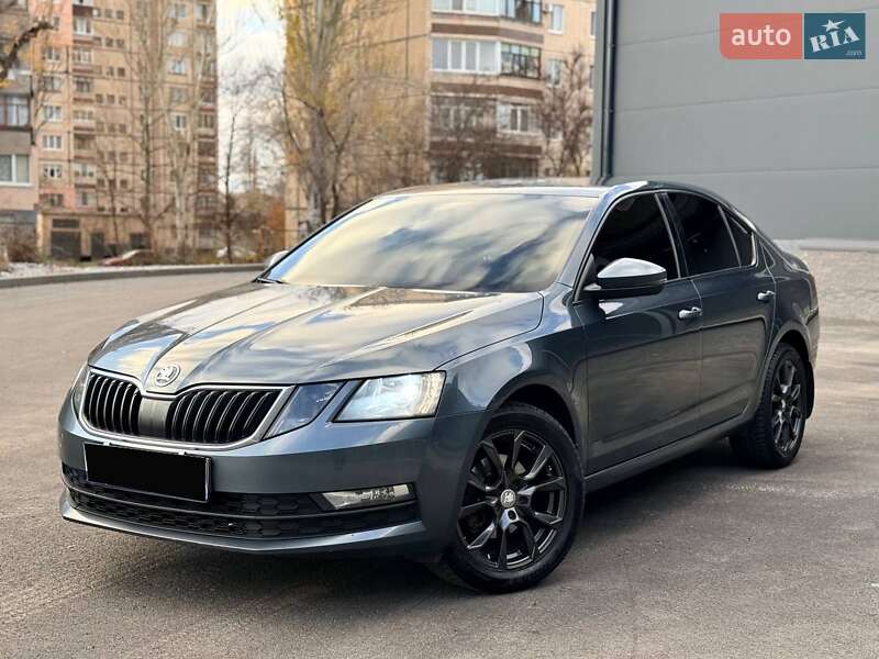 Лифтбек Skoda Octavia 2017 в Кривом Роге