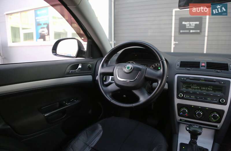 Лифтбек Skoda Octavia 2010 в Киеве фото 13 Лифтбек Skoda Octavia 2010 в Киеве